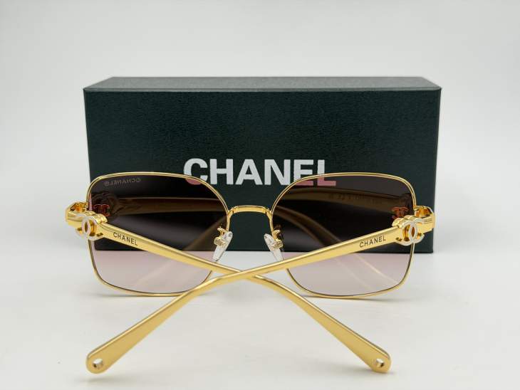 Picture of Chanel Sunglasses _SKUfw80535446fw